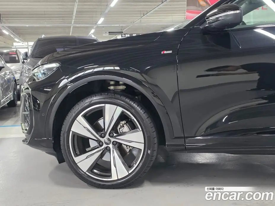 Audi Q5 2025 2.0 автомат (гидро), фото 5