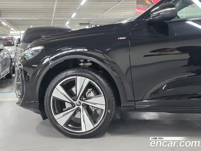 Audi Q5 2025 2.0 автомат (гидро), миниатюра 5