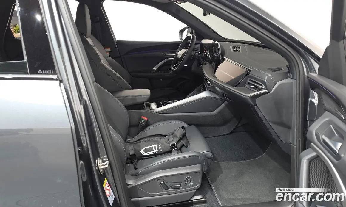 Audi Q5 2025 2.0 автомат (гидро), фото 16