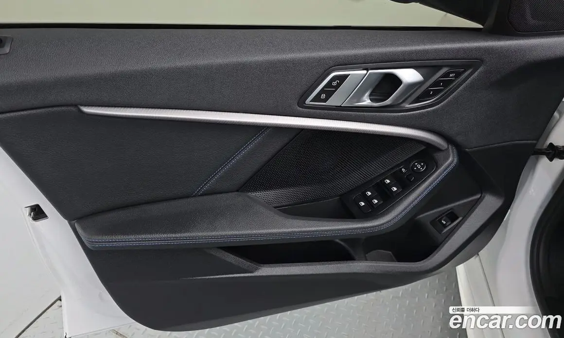 BMW 1 серия 2023 2.0 автомат (гидро), фото 14