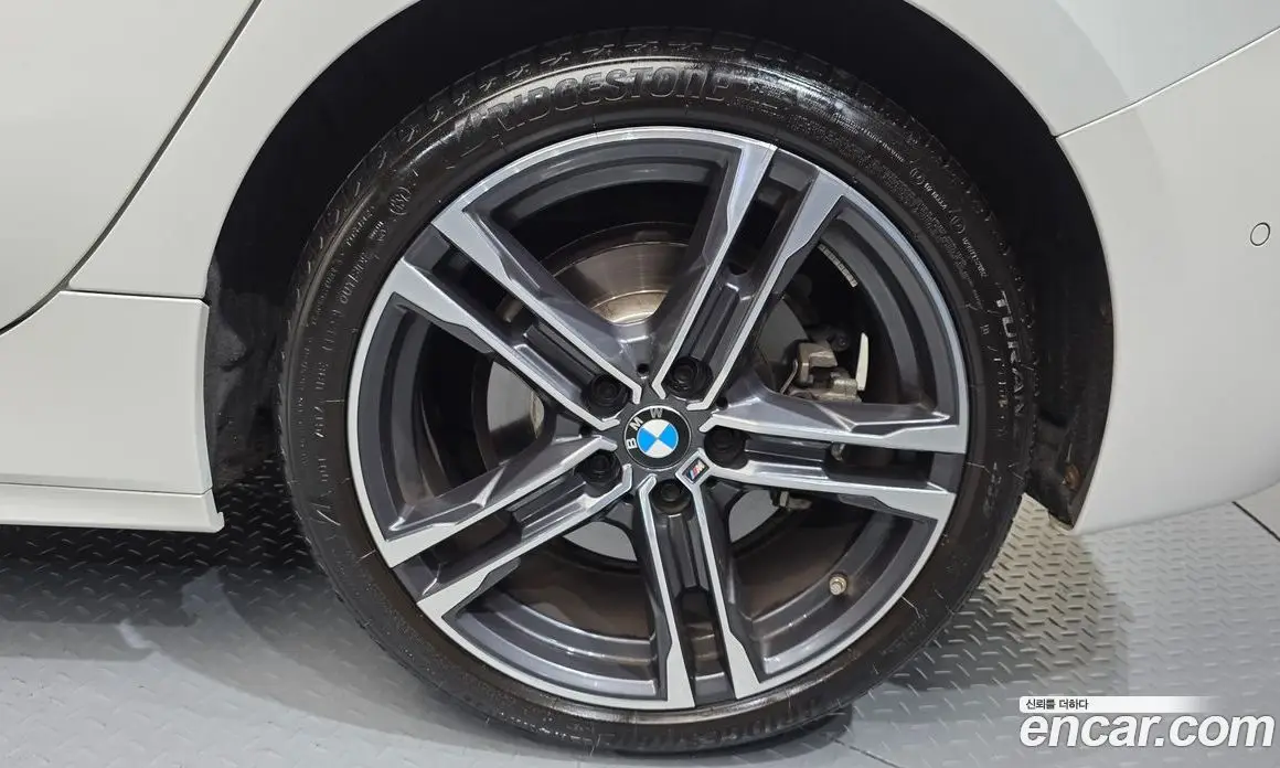 BMW 1 серия 2023 2.0 автомат (гидро), фото 7