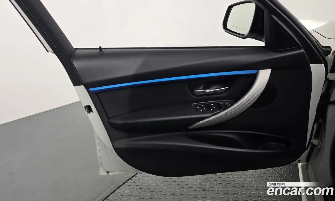 BMW 3 серия 2017 2.0 автомат (гидро), фото 13