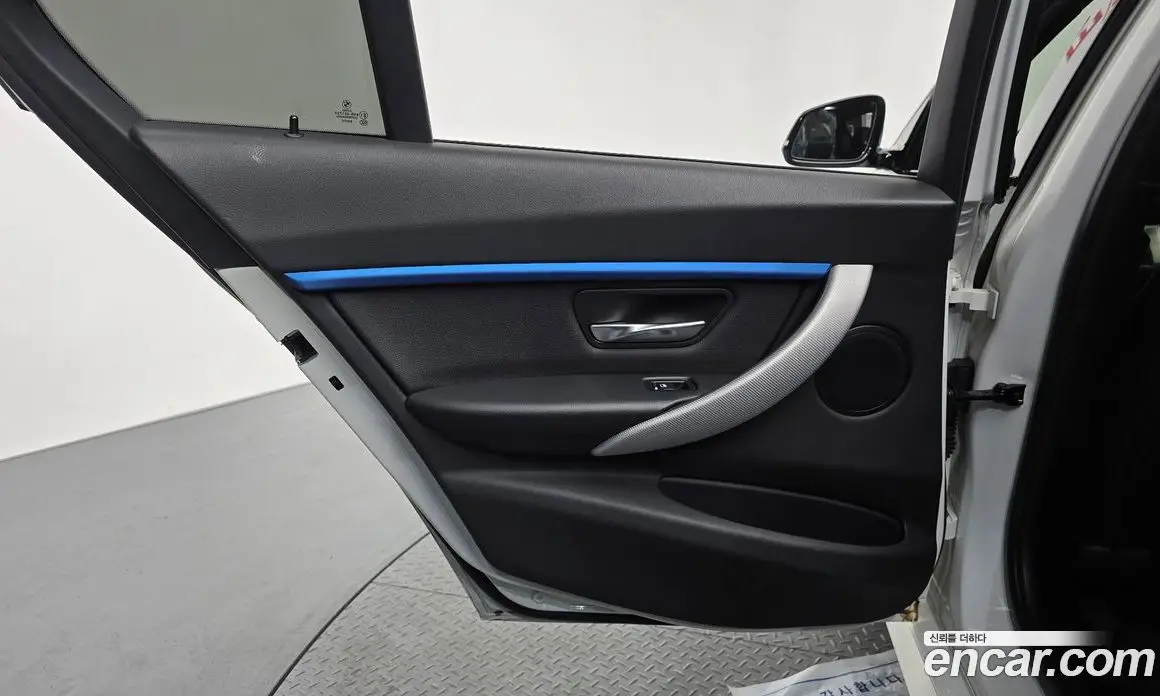 BMW 3 серия 2017 2.0 автомат (гидро), фото 14