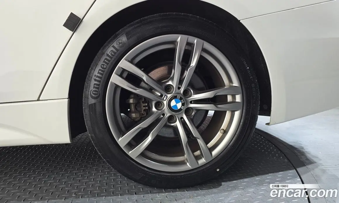 BMW 3 серия 2017 2.0 автомат (гидро), фото 6