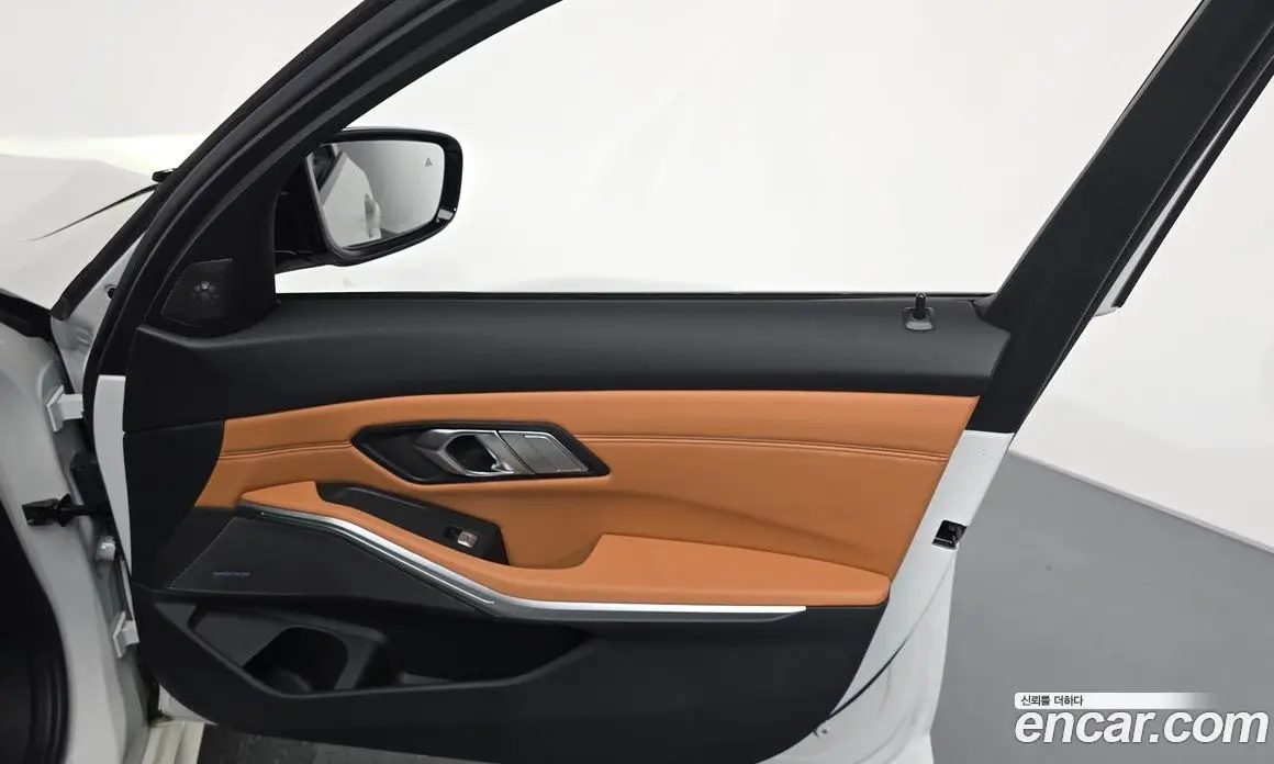 BMW 3 серия 2024 3.0 автомат (гидро), фото 14