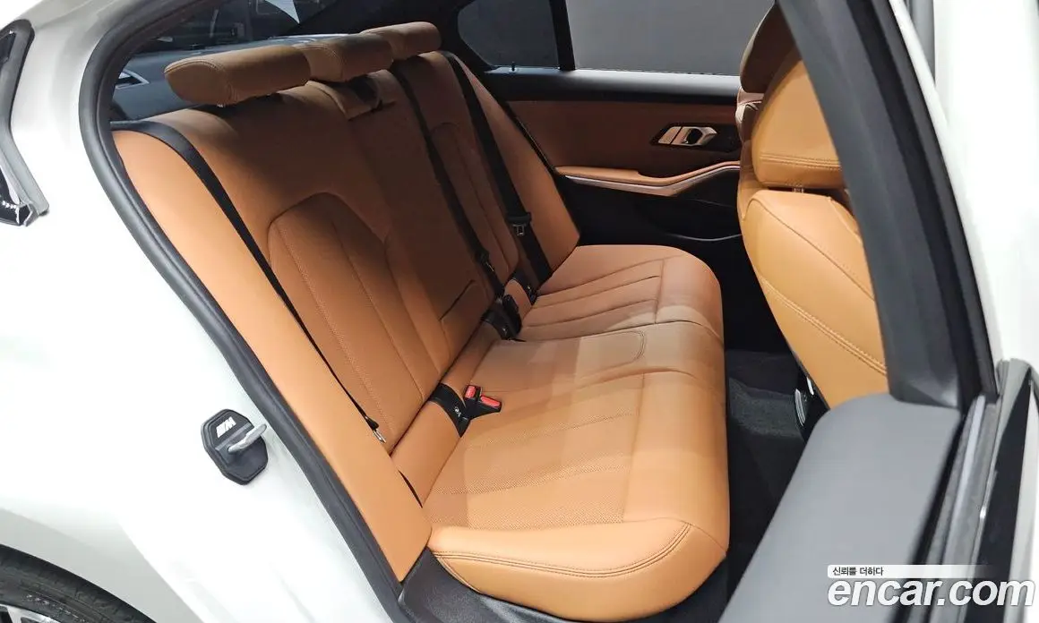 BMW 3 серия 2025 2.0 автомат (гидро), фото 11