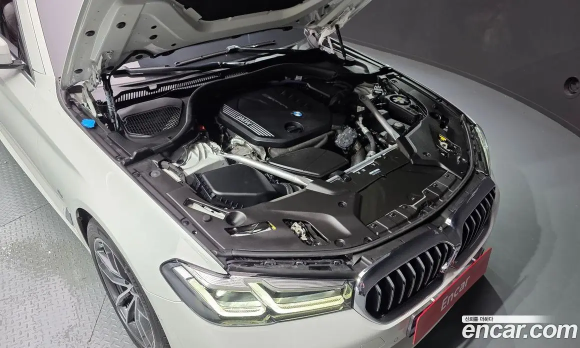 BMW 5 серия 2022 2.0 автомат (гидро), фото 6