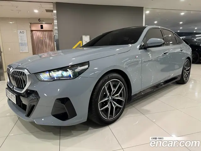 BMW 5 серия, 2024, 3 100 км
