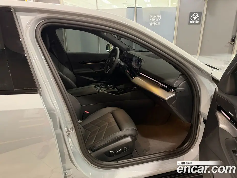 BMW 5 серия 2024 2.0 автомат (гидро), фото 13
