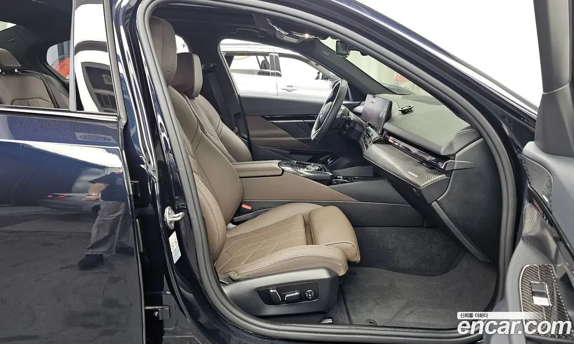 BMW 5 серия 2024 2.0 автомат (гидро), фото 11