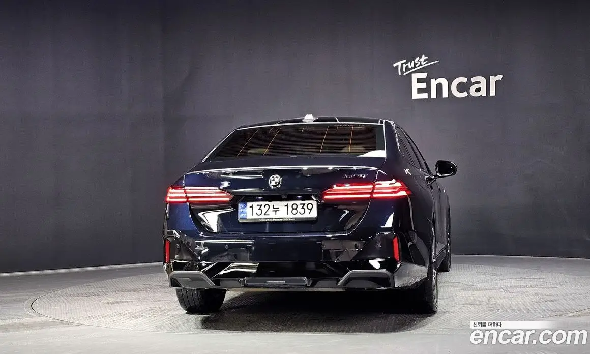BMW 5 серия 2024 2.0 автомат (гидро), фото 4