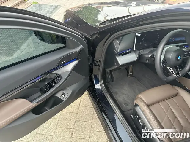 BMW 5 серия 2025 2.0 автомат (гидро), миниатюра 11