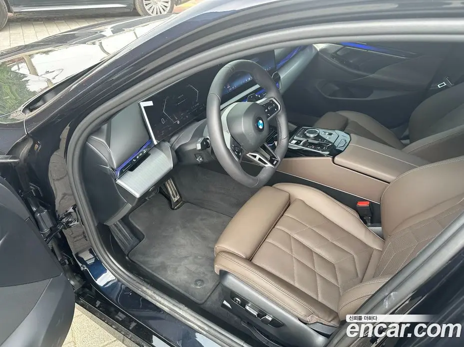 BMW 5 серия 2025 2.0 автомат (гидро), фото 13
