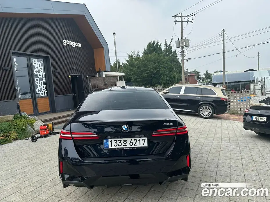 BMW 5 серия 2025 2.0 автомат (гидро), фото 4