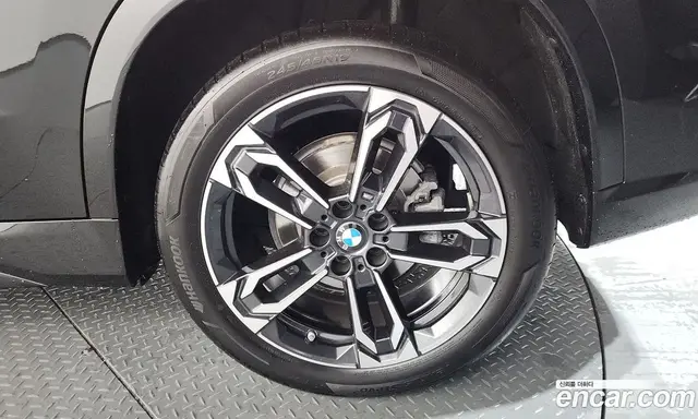 BMW X1 2025 2.0 автомат (гидро), миниатюра 7