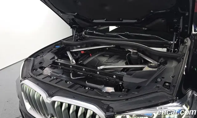 BMW X6 2022 3.0 автомат (гидро), миниатюра 6