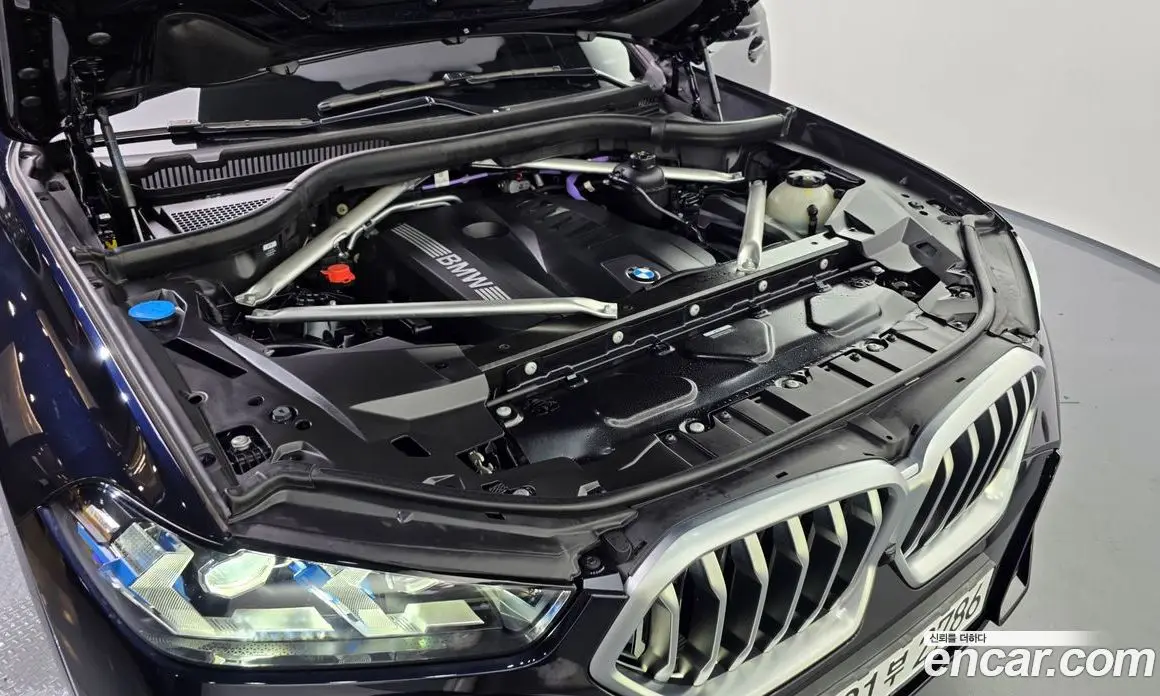 BMW X6 2023 3.0 автомат (гидро), фото 6