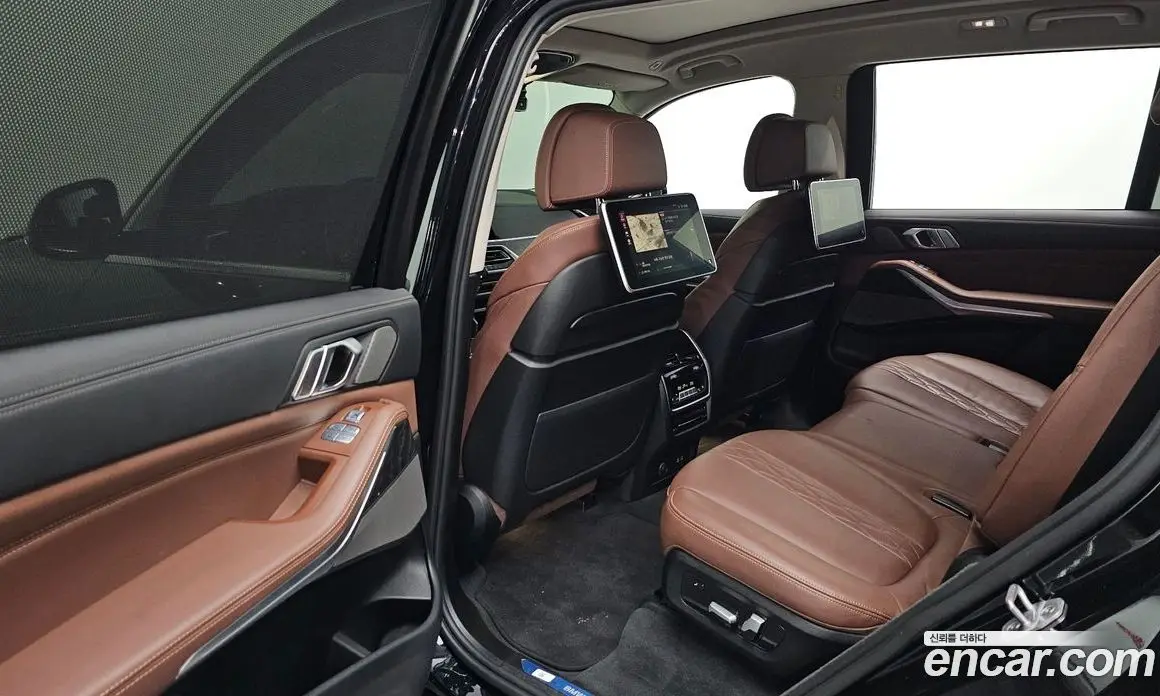 BMW X7 2021 3.0 автомат (гидро), фото 17