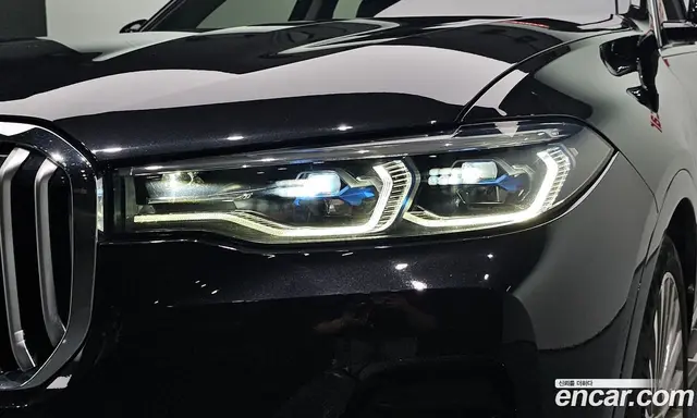 BMW X7 2021 3.0 автомат (гидро), миниатюра 7