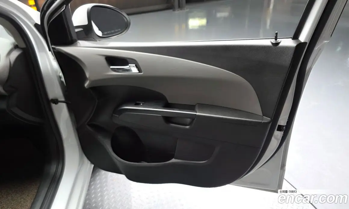 Chevrolet Aveo 2012 1.6 автомат (гидро), фото 14
