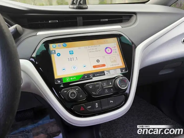 Chevrolet Bolt EV 2018 автомат (гидро), миниатюра 12