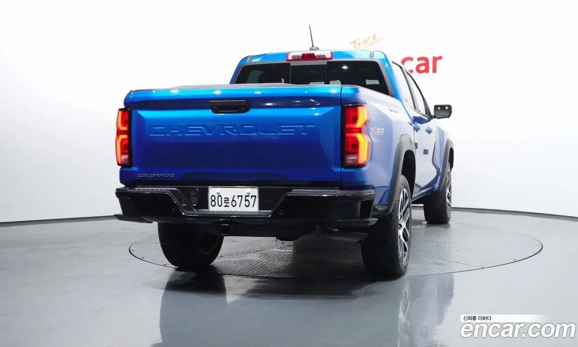 Chevrolet Colorado 2024 2.7 автомат (гидро), фото 4