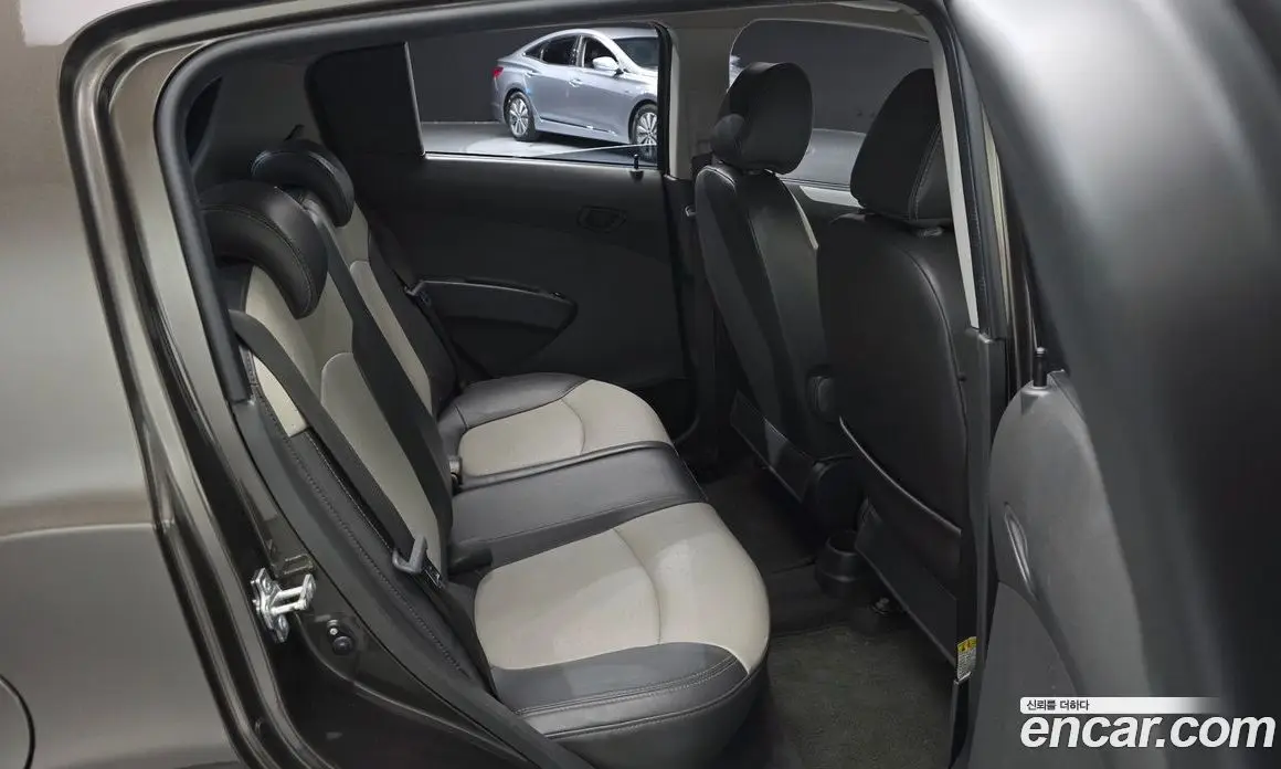 Chevrolet Spark 2011 1.0 автомат (гидро), фото 11