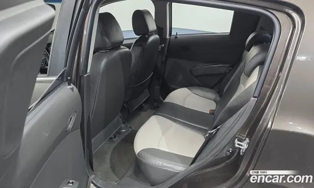 Chevrolet Spark 2011 1.0 автомат (гидро), миниатюра 12