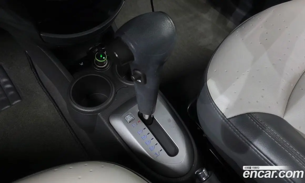Chevrolet Spark 2011 1.0 автомат (гидро), фото 9