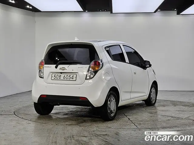 Chevrolet Spark 2012 1.0 автомат (гидро), миниатюра 3