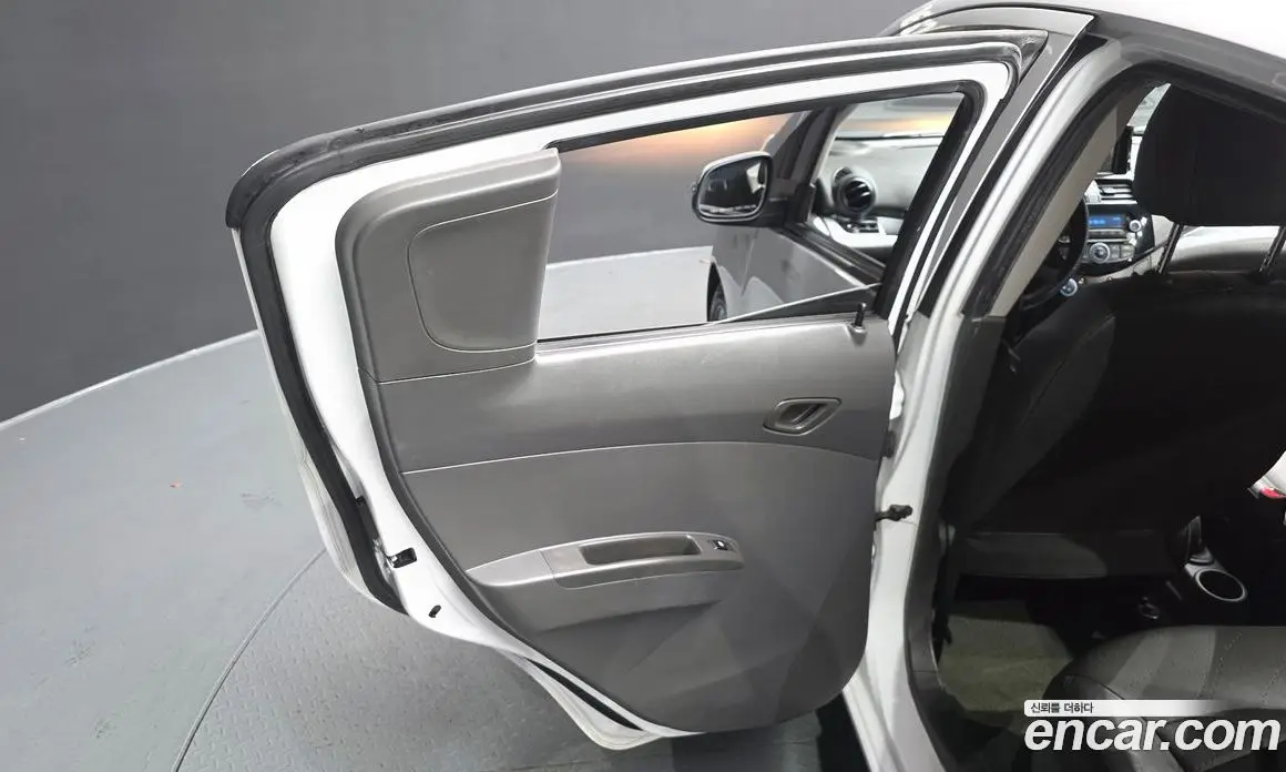Chevrolet Spark 2014 1.0 автомат (гидро), фото 14