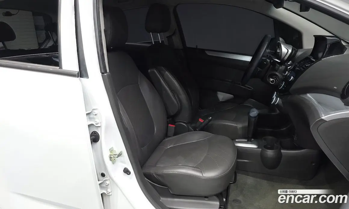 Chevrolet Spark 2014 1.0 автомат (гидро), фото 16