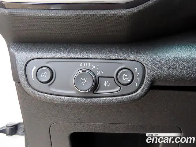 Chevrolet TrailBlazer 2020 1.3 автомат (гидро), миниатюра 12