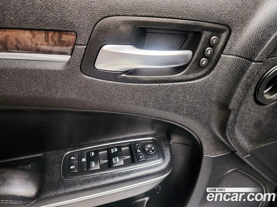 Chrysler 300C 2013 3.0 автомат (гидро), фото 17