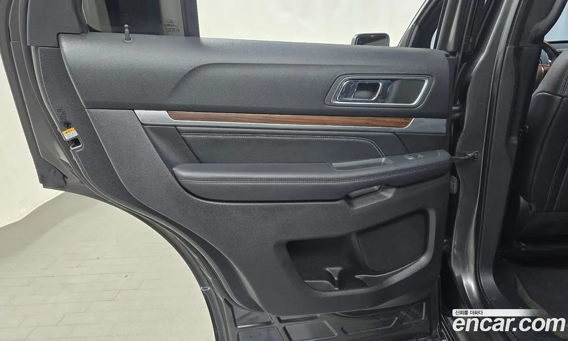 Ford Explorer 2018 2.3 автомат (гидро), фото 15