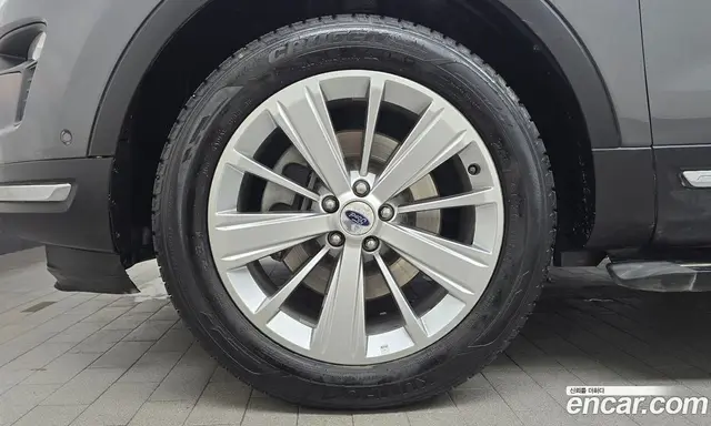 Ford Explorer 2018 2.3 автомат (гидро), миниатюра 5