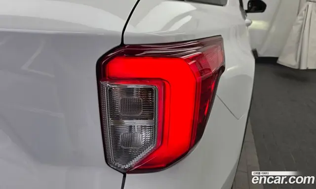 Ford Explorer 2021 3.0 автомат (гидро), миниатюра 9