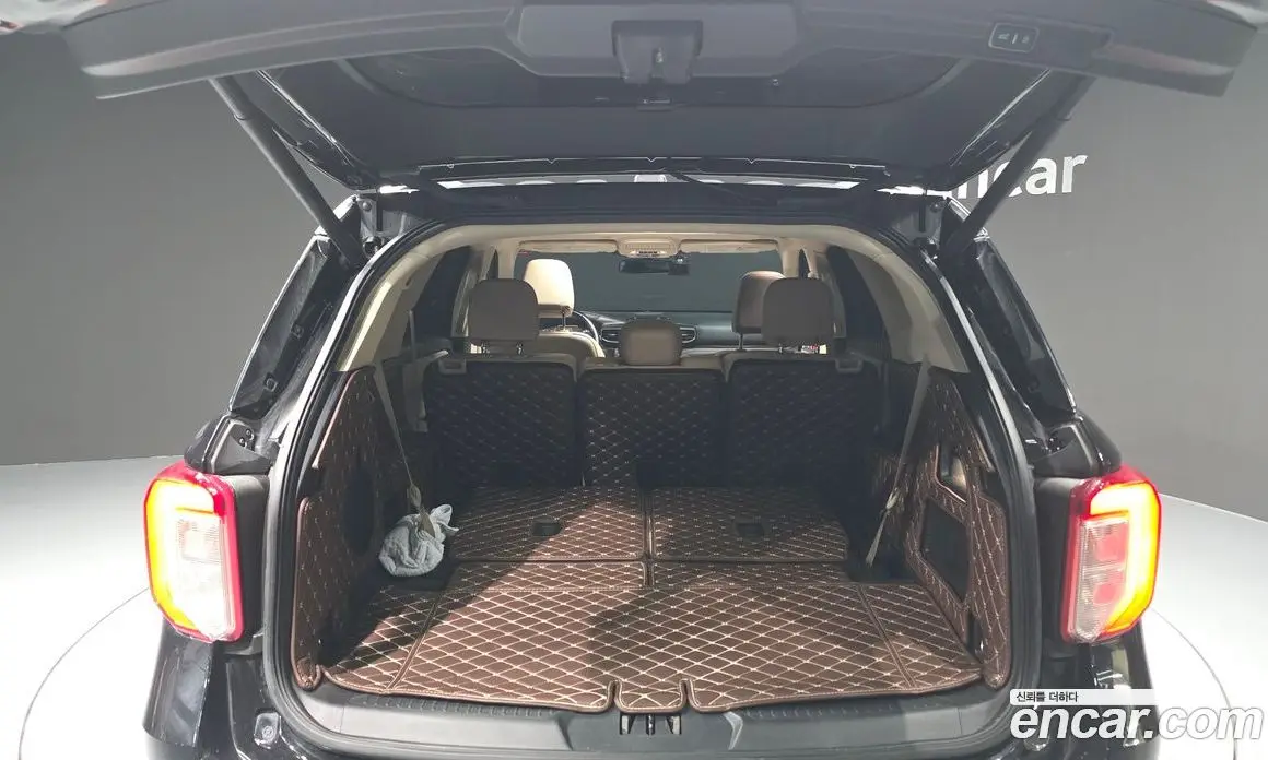 Ford Explorer 2021 2.3 автомат (гидро), фото 20