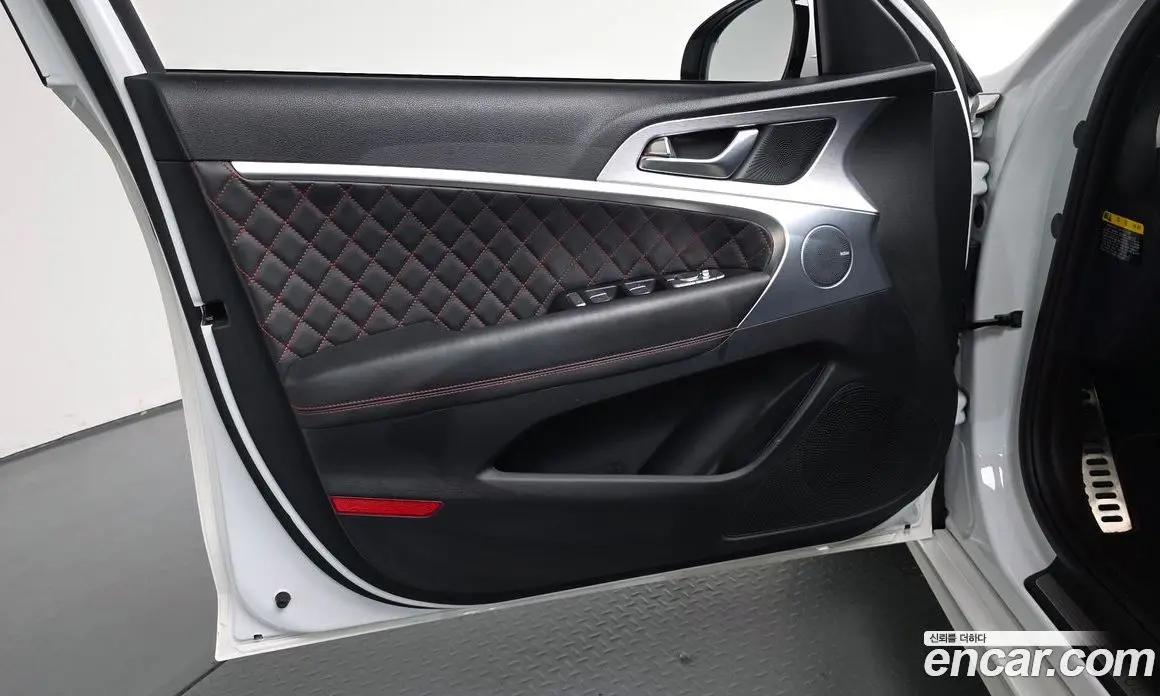 Genesis G70 2019 2.0 автомат (гидро), фото 13