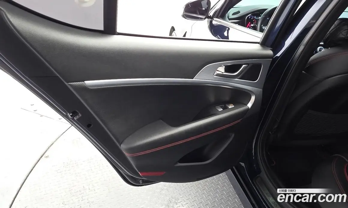 Genesis G70 2019 2.0 автомат (гидро), фото 15