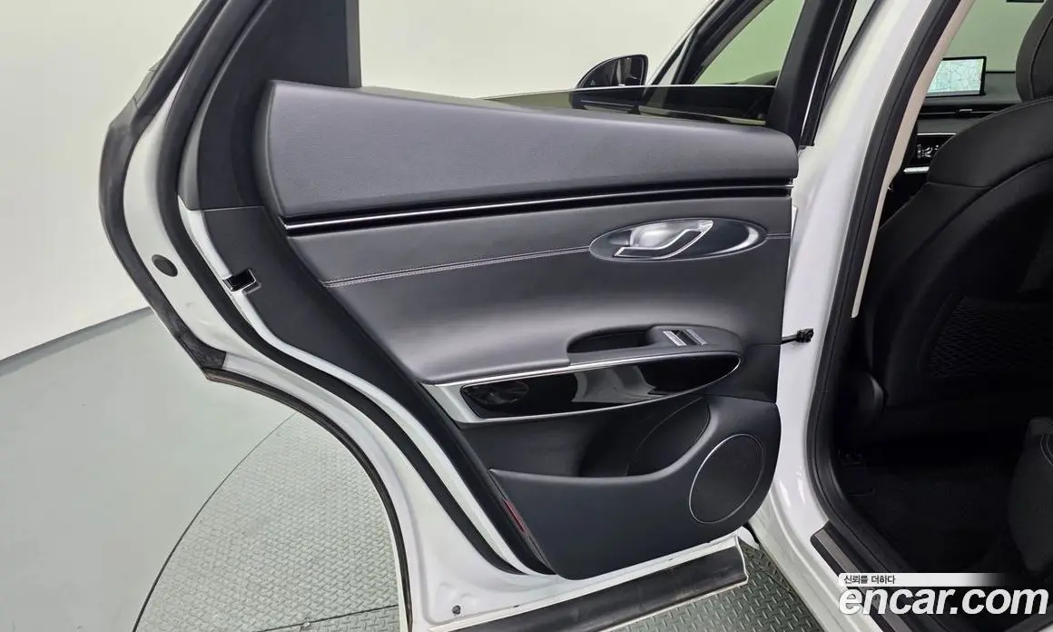 Genesis GV70 2021 2.5 автомат (гидро), фото 15