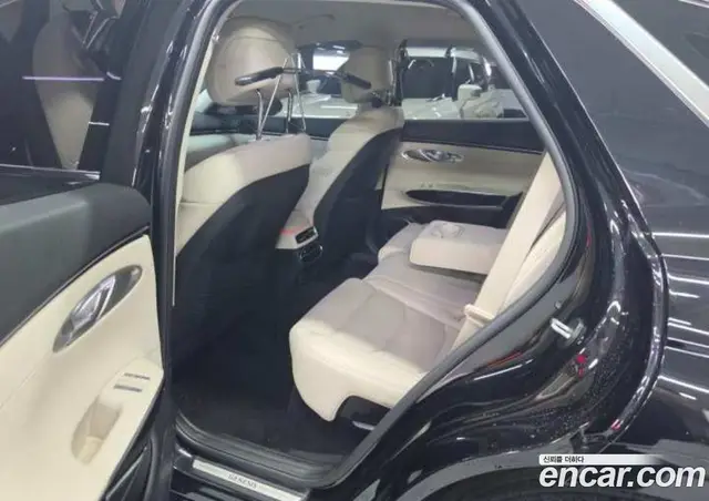 Genesis GV70 2023 2.2 автомат (гидро), миниатюра 11