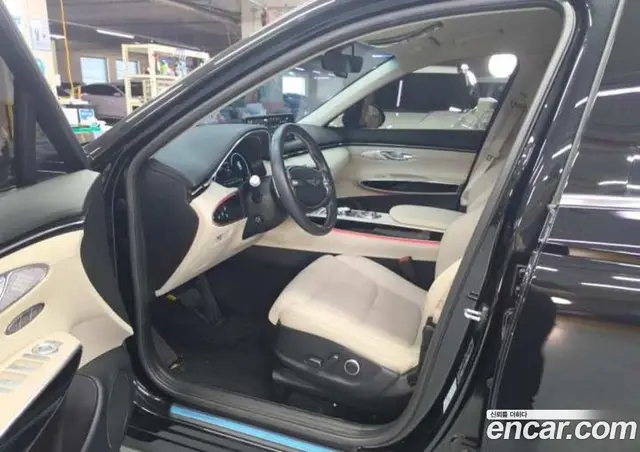 Genesis GV70 2023 2.2 автомат (гидро), миниатюра 4