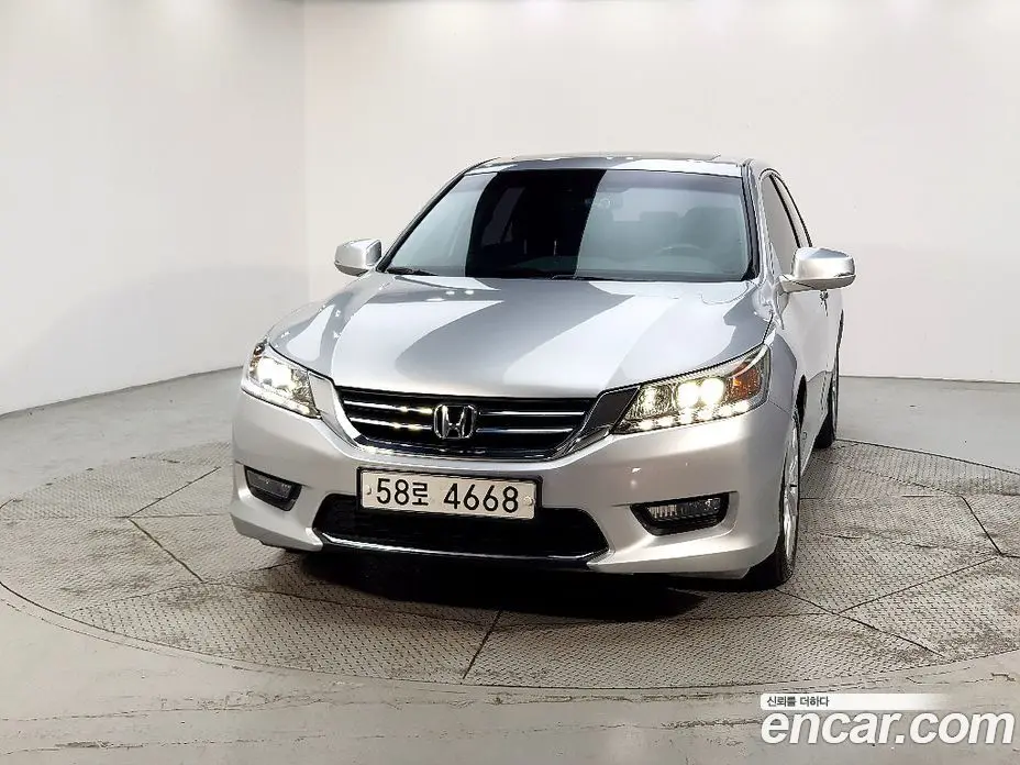 Honda Accord 2014 2.4 автомат (гидро), фото 2 Honda Accord 2014 2.4 автомат (гидро), фото 2