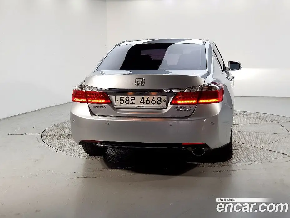 Honda Accord 2014 2.4 автомат (гидро), фото 3 Honda Accord 2014 2.4 автомат (гидро), фото 3