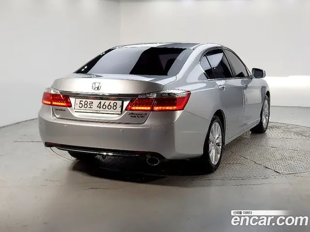 Honda Accord 2014 2.4 автомат (гидро), миниатюра 4 Honda Accord 2014 2.4 автомат (гидро), миниатюра 4