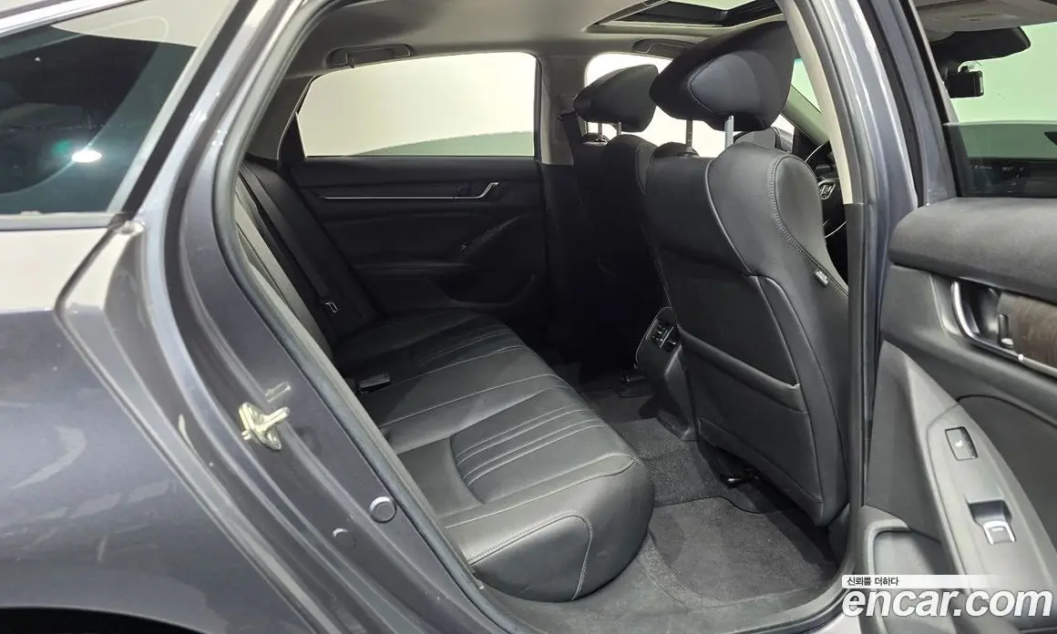 Honda Accord 2019 2.0 автомат (гидро), фото 11