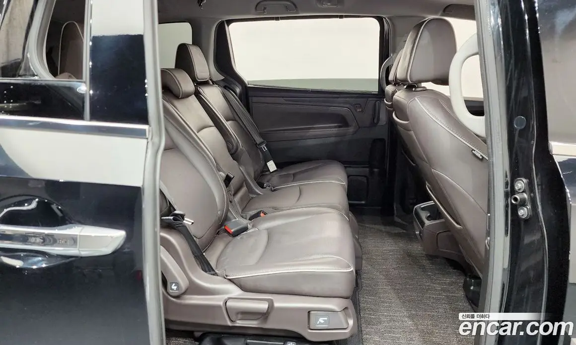 Honda Odyssey 2021 3.5 автомат (гидро), фото 17