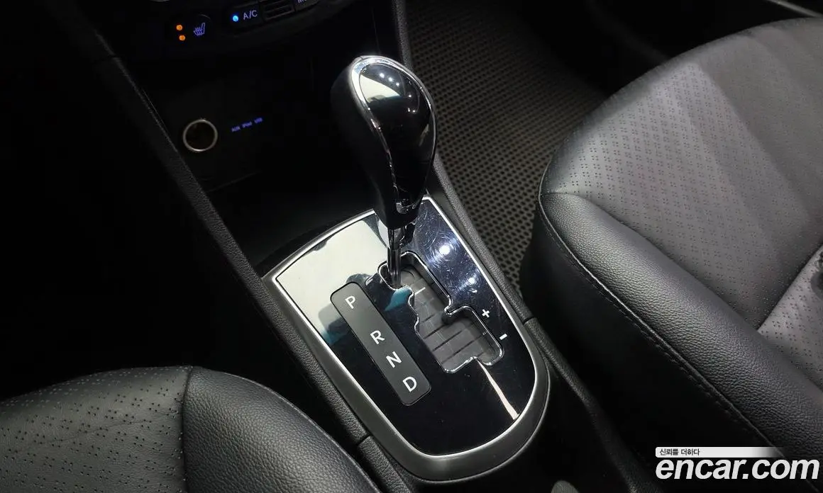 Hyundai Accent 2013 1.6 автомат (гидро), фото 12