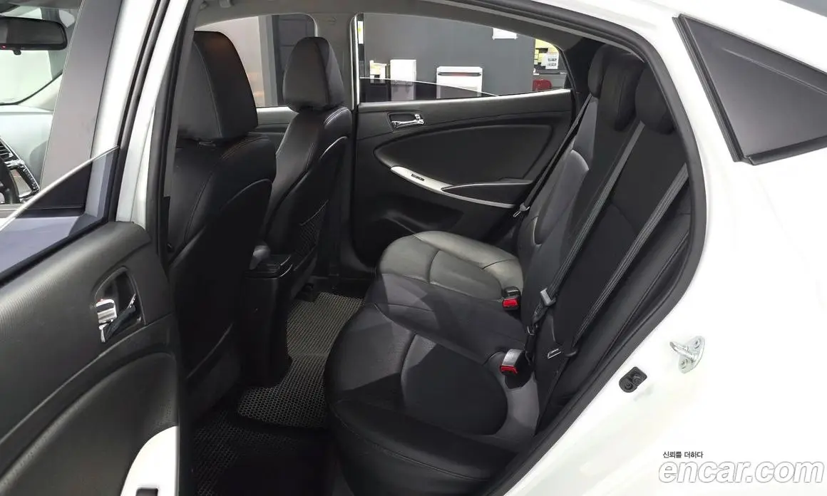 Hyundai Accent 2013 1.6 автомат (гидро), фото 18